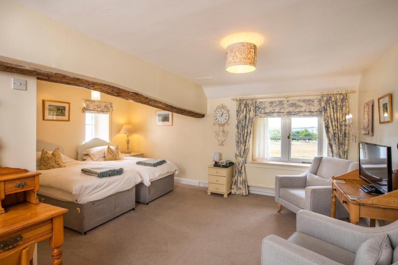 Heathy Lea Bed And Breakfast Baslow Exterior photo
